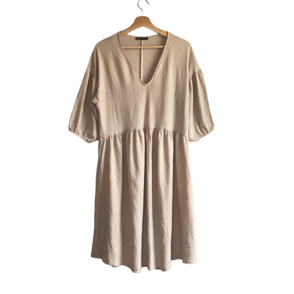 Zara Voluminous Oversized Texture V-neck Short Sleeve Dress, size M - Picture 4 of 13
